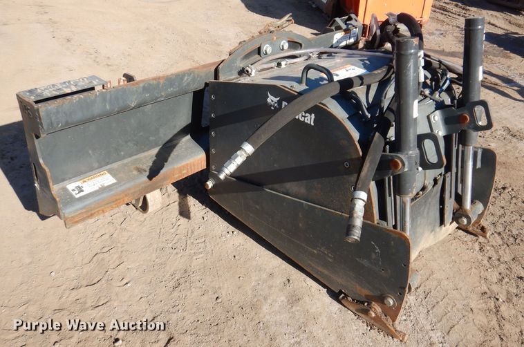 image for item DO3221 2021 Bobcat 24PLA skid steer cold planer