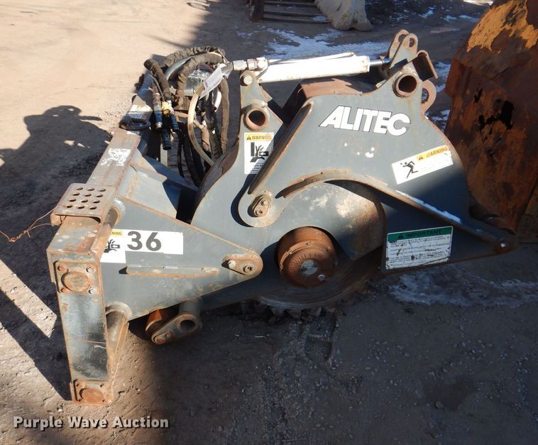 image for item DO3222 2002 Alitec  PS9 skid steer rock saw