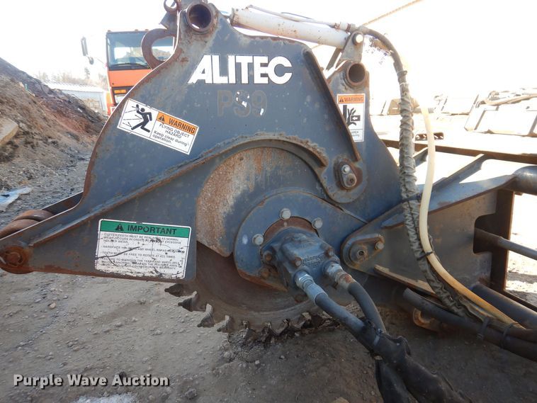 image for item DO3222 2002 Alitec  PS9 skid steer rock saw