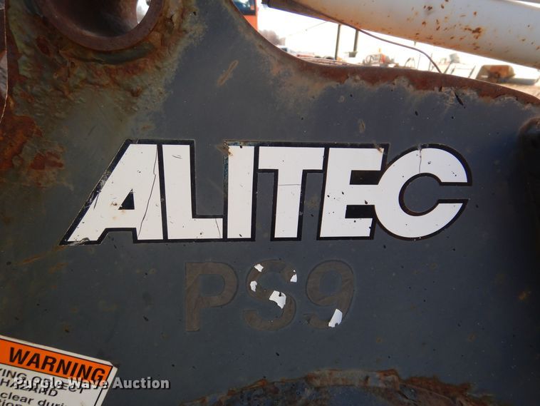 image for item DO3222 2002 Alitec  PS9 skid steer rock saw