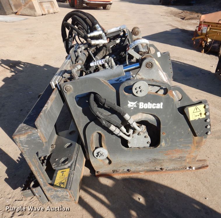 image for item DO3223 2018 Bobcat 40 PSL skid steer cold planer