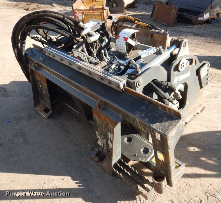 image for item DO3223 2018 Bobcat 40 PSL skid steer cold planer