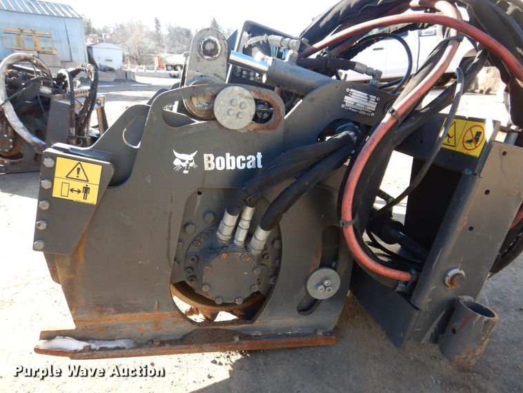 image for item DO3223 2018 Bobcat 40 PSL skid steer cold planer