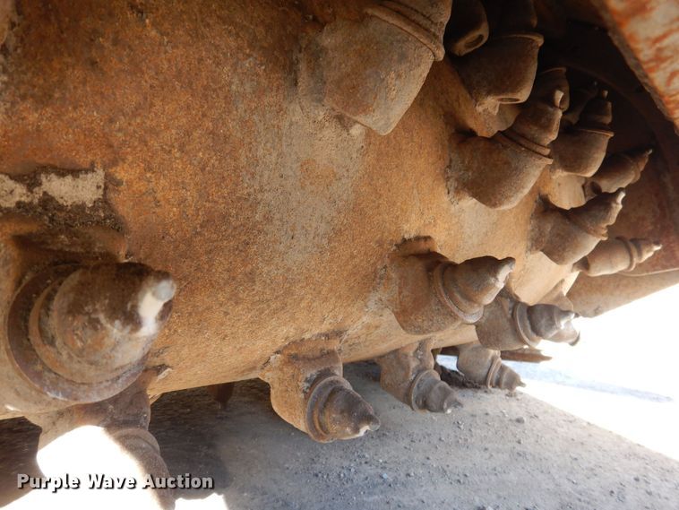 image for item DO3223 2018 Bobcat 40 PSL skid steer cold planer