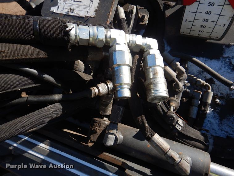 image for item DO3223 2018 Bobcat 40 PSL skid steer cold planer