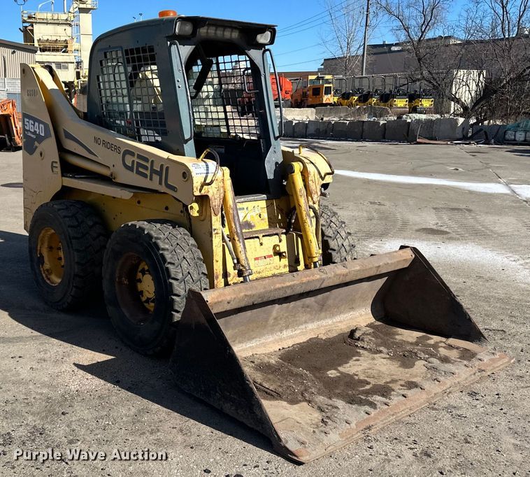 image for item DO3226 2008 Gehl 5640 skid steer loader