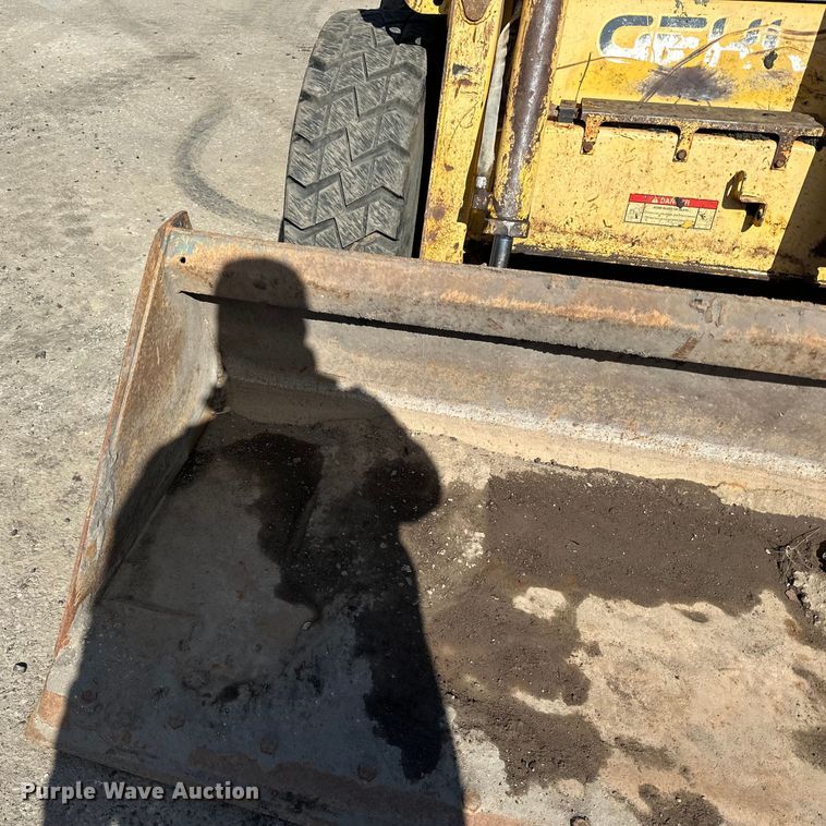 image for item DO3226 2008 Gehl 5640 skid steer loader