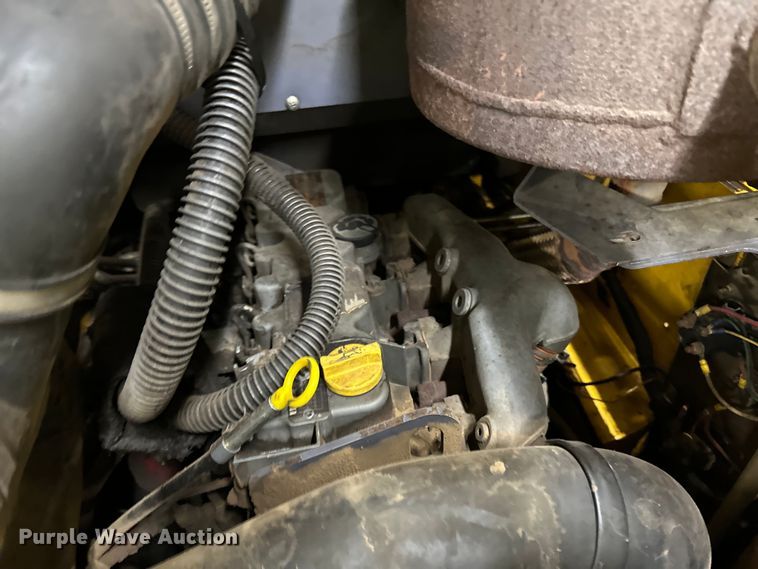 image for item DO3226 2008 Gehl 5640 skid steer loader