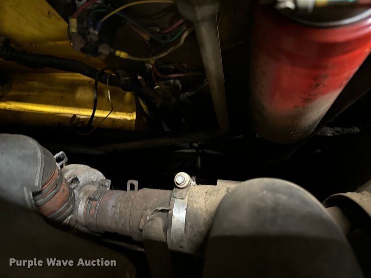 image for item DO3226 2008 Gehl 5640 skid steer loader