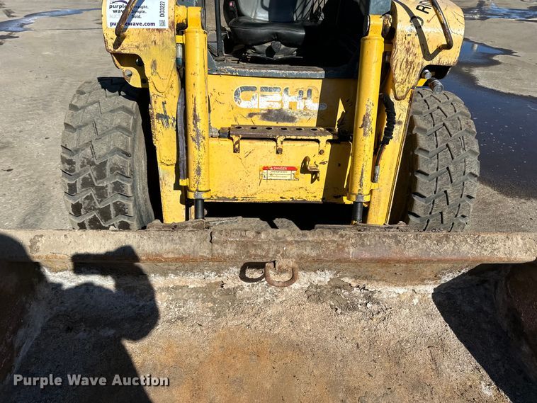 image for item DO3227 2007 Gehl 5640  skid steer loader