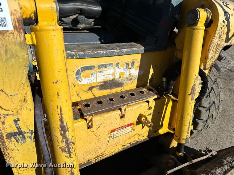 image for item DO3227 2007 Gehl 5640  skid steer loader