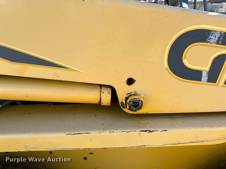 image for item DO3227 2007 Gehl 5640  skid steer loader