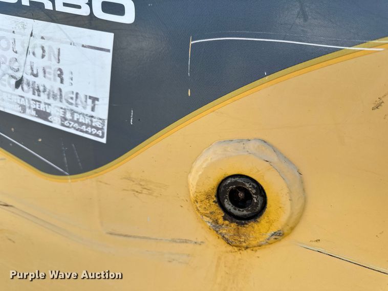 image for item DO3227 2007 Gehl 5640  skid steer loader