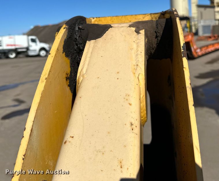 image for item DO3227 2007 Gehl 5640  skid steer loader