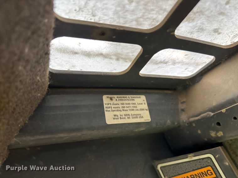 image for item DO3227 2007 Gehl 5640  skid steer loader