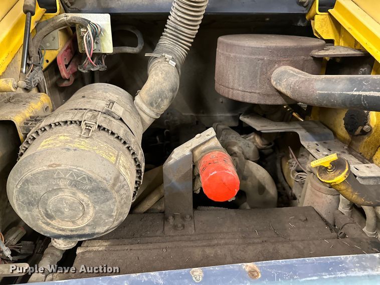 image for item DO3227 2007 Gehl 5640  skid steer loader