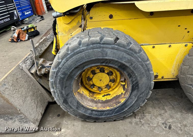 image for item DO3227 2007 Gehl 5640  skid steer loader