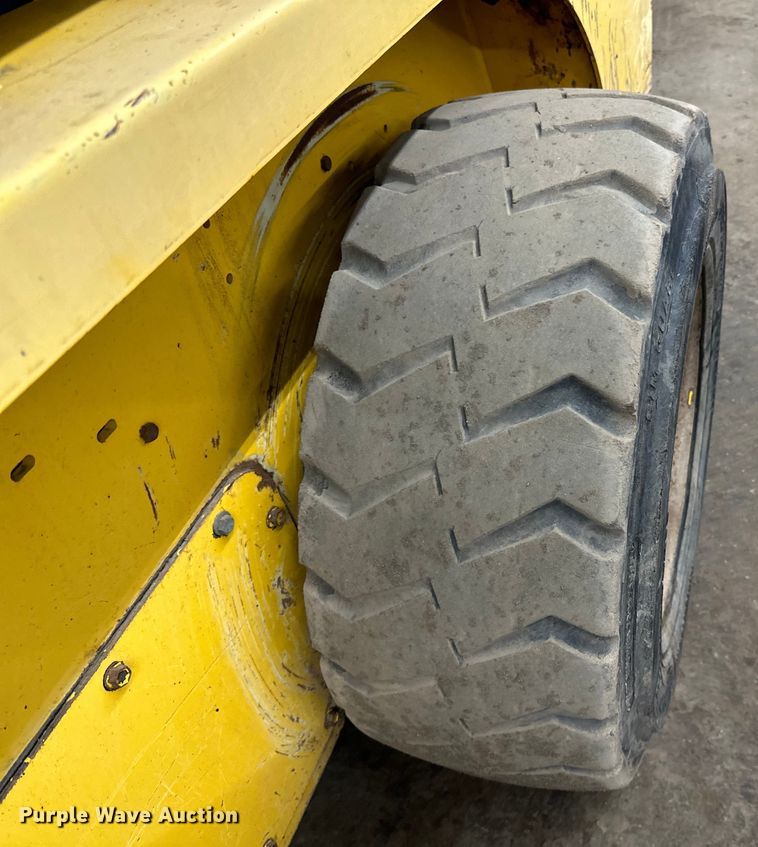 image for item DO3227 2007 Gehl 5640  skid steer loader