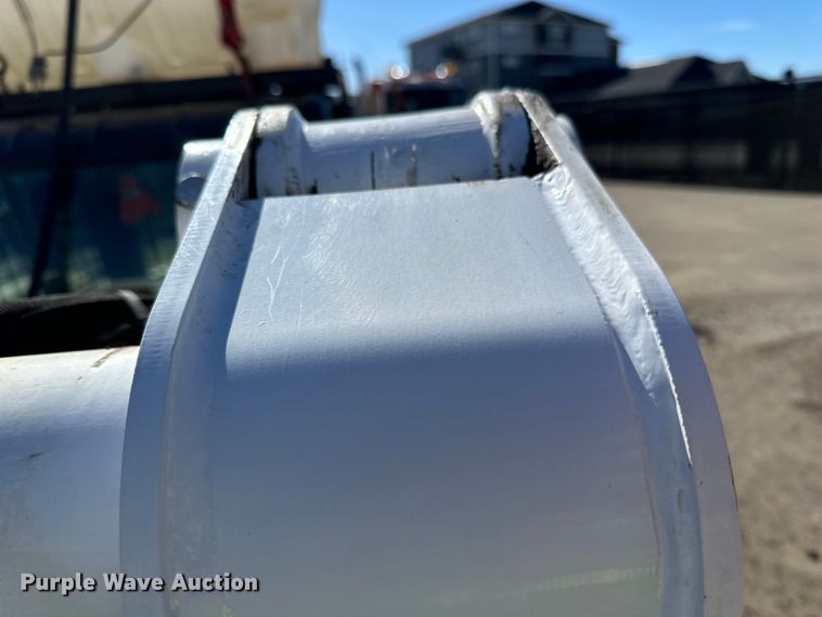 image for item DO3228 2022 Bobcat S770 skid steer loader