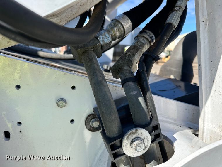 image for item DO3228 2022 Bobcat S770 skid steer loader