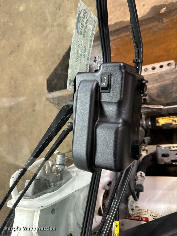 image for item DO3228 2022 Bobcat S770 skid steer loader