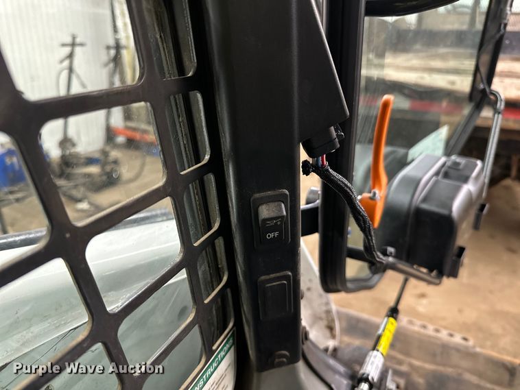 image for item DO3228 2022 Bobcat S770 skid steer loader