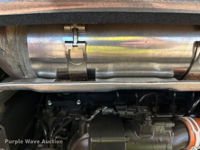 image for item DO3228 2022 Bobcat S770 skid steer loader