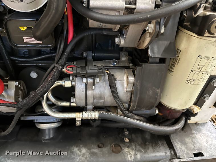 image for item DO3228 2022 Bobcat S770 skid steer loader