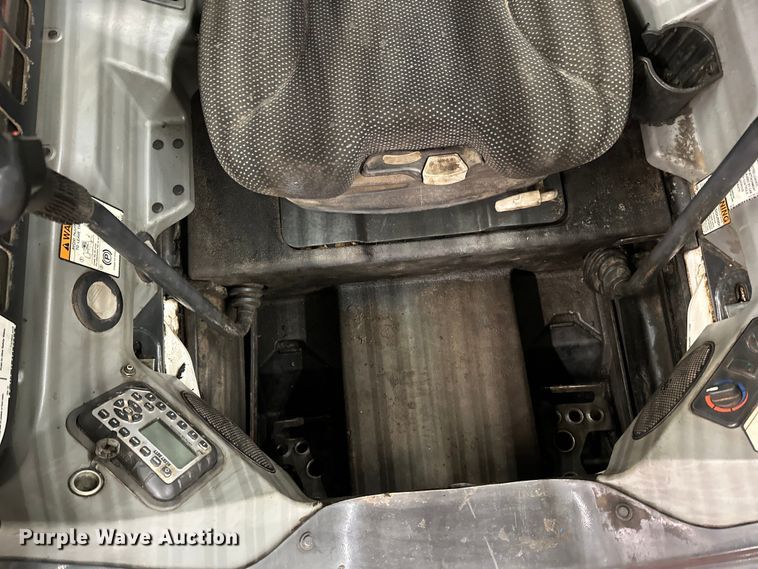 image for item DO3229 2022 Bobcat  S770 skid steer loader