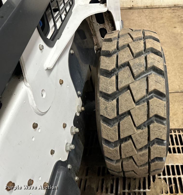 image for item DO3229 2022 Bobcat  S770 skid steer loader