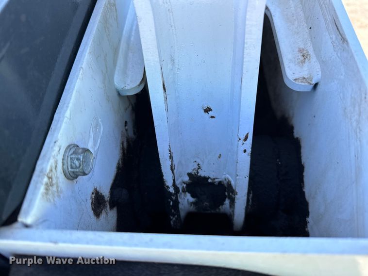 image for item DO3230 2022 Bobcat S770 skid steer loader