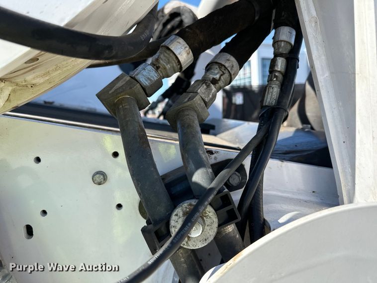 image for item DO3230 2022 Bobcat S770 skid steer loader