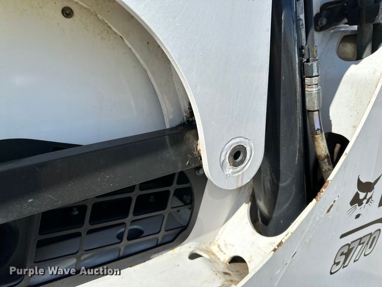 image for item DO3230 2022 Bobcat S770 skid steer loader