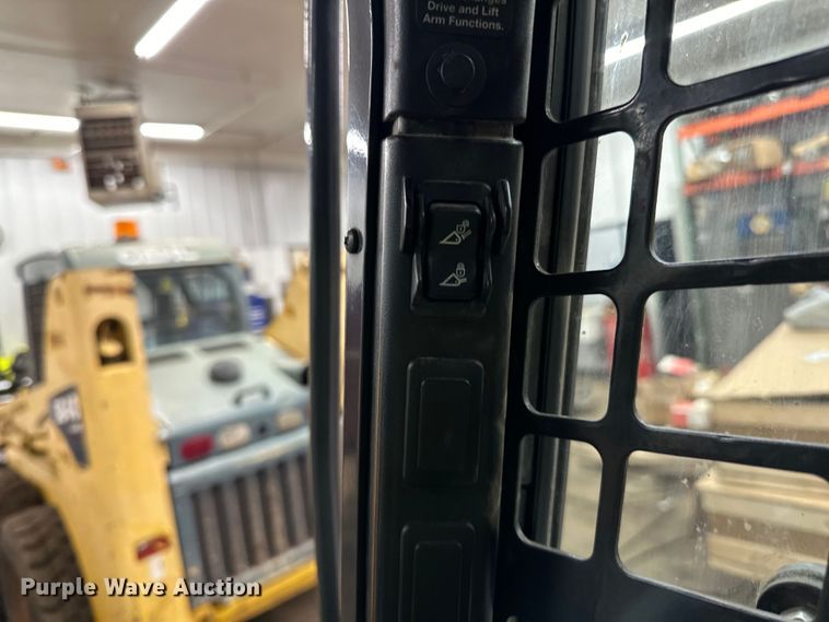 image for item DO3230 2022 Bobcat S770 skid steer loader