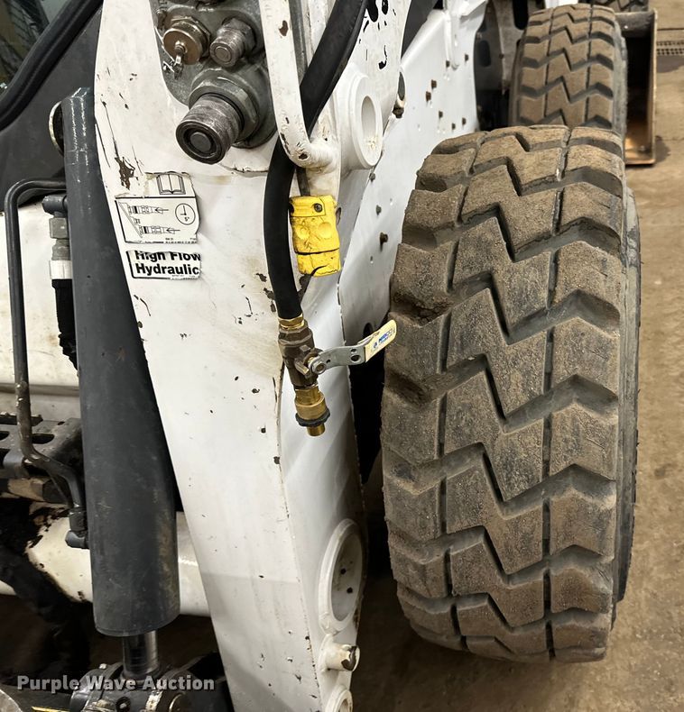 image for item DO3230 2022 Bobcat S770 skid steer loader