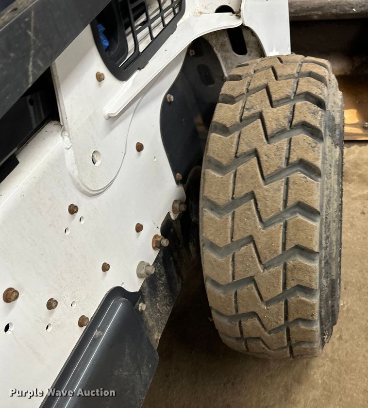 image for item DO3230 2022 Bobcat S770 skid steer loader