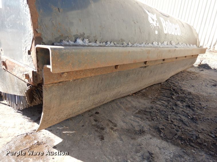 image for item DO3234 2017 Bobcat 72 Sweeper skid steer sweeper