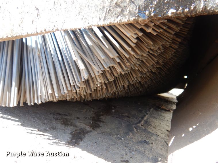 image for item DO3234 2017 Bobcat 72 Sweeper skid steer sweeper