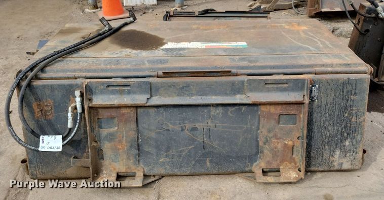 image for item DO3238 2012 Bobcat 72 Sweeper skid steer sweeper