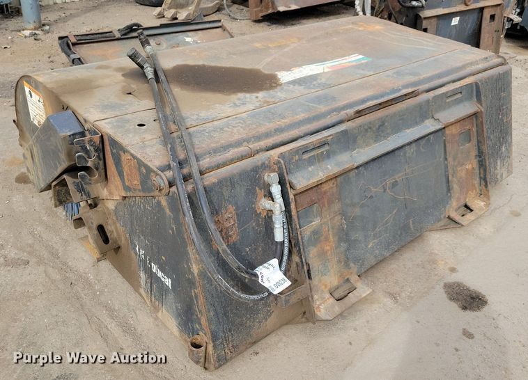 image for item DO3238 2012 Bobcat 72 Sweeper skid steer sweeper