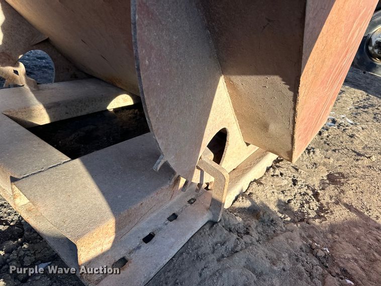 image for item DO3243 Dumping hopper