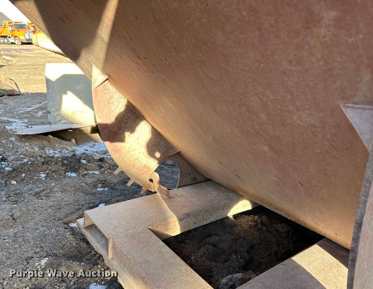 image for item DO3243 Dumping hopper