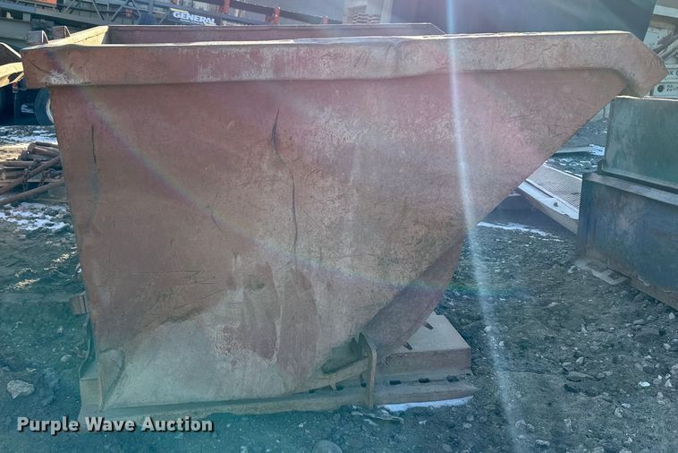 image for item DO3244 Dumping hopper
