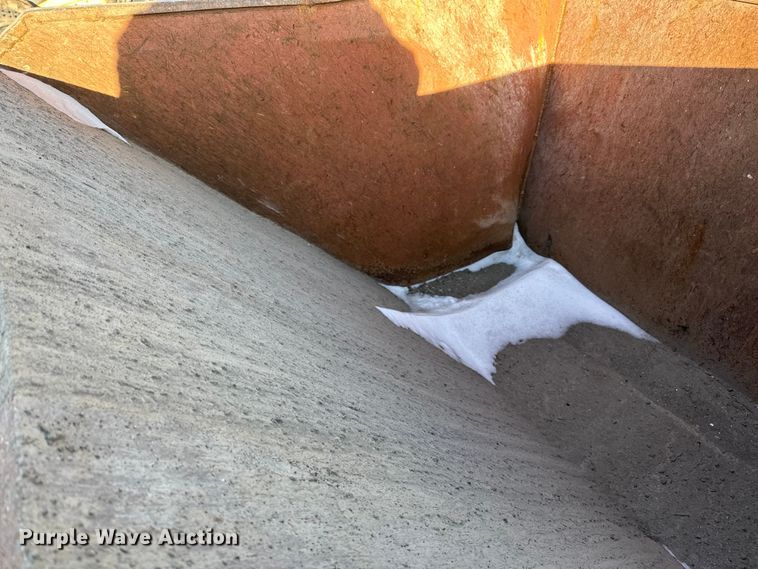 image for item DO3244 Dumping hopper