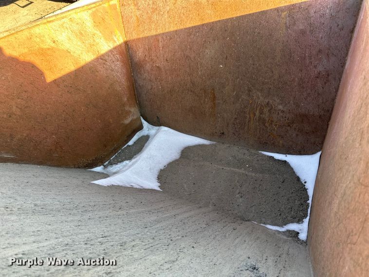 image for item DO3244 Dumping hopper