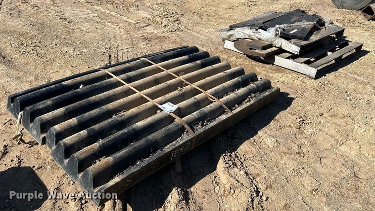 image for item DO3255 Crusher parts