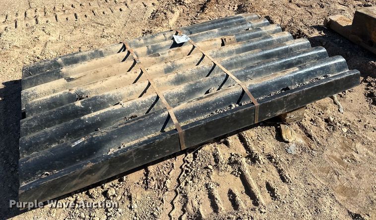 image for item DO3255 Crusher parts