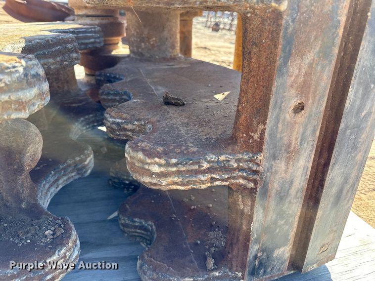 image for item DO3258 SEC concrete crusher