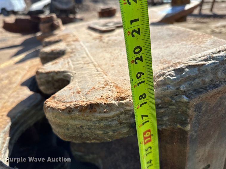 image for item DO3258 SEC concrete crusher