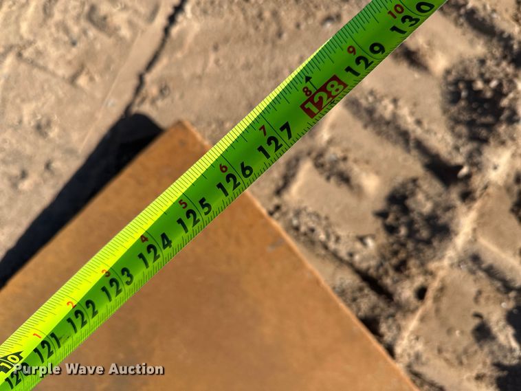 image for item DO3261 Skid steer spoon scraper